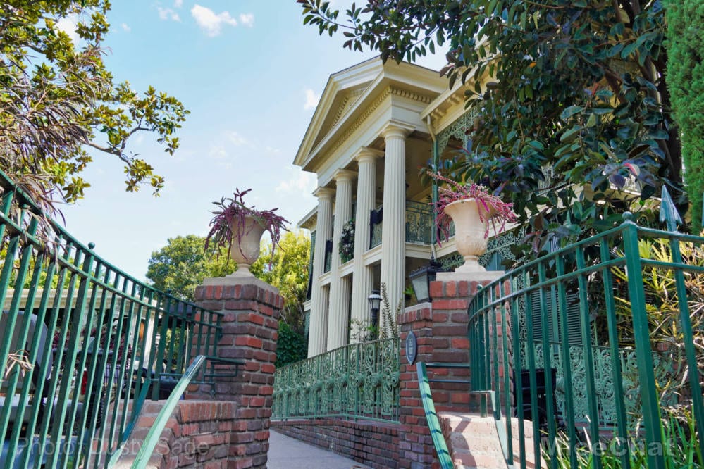 Disneyland Adds Live Actors To Haunted Mansion’s “50 Years of Retirement Unliving” After-Hours Events