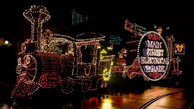 Disneyland Resorts Main Street Electrical Parade Returns This Summer!