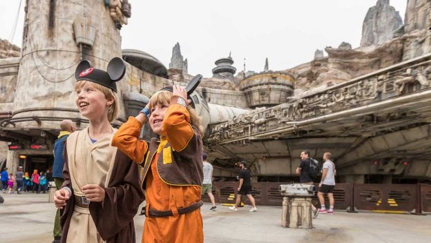 Star Wars: Galaxy’s Edge Official Opening in Disneyland Park